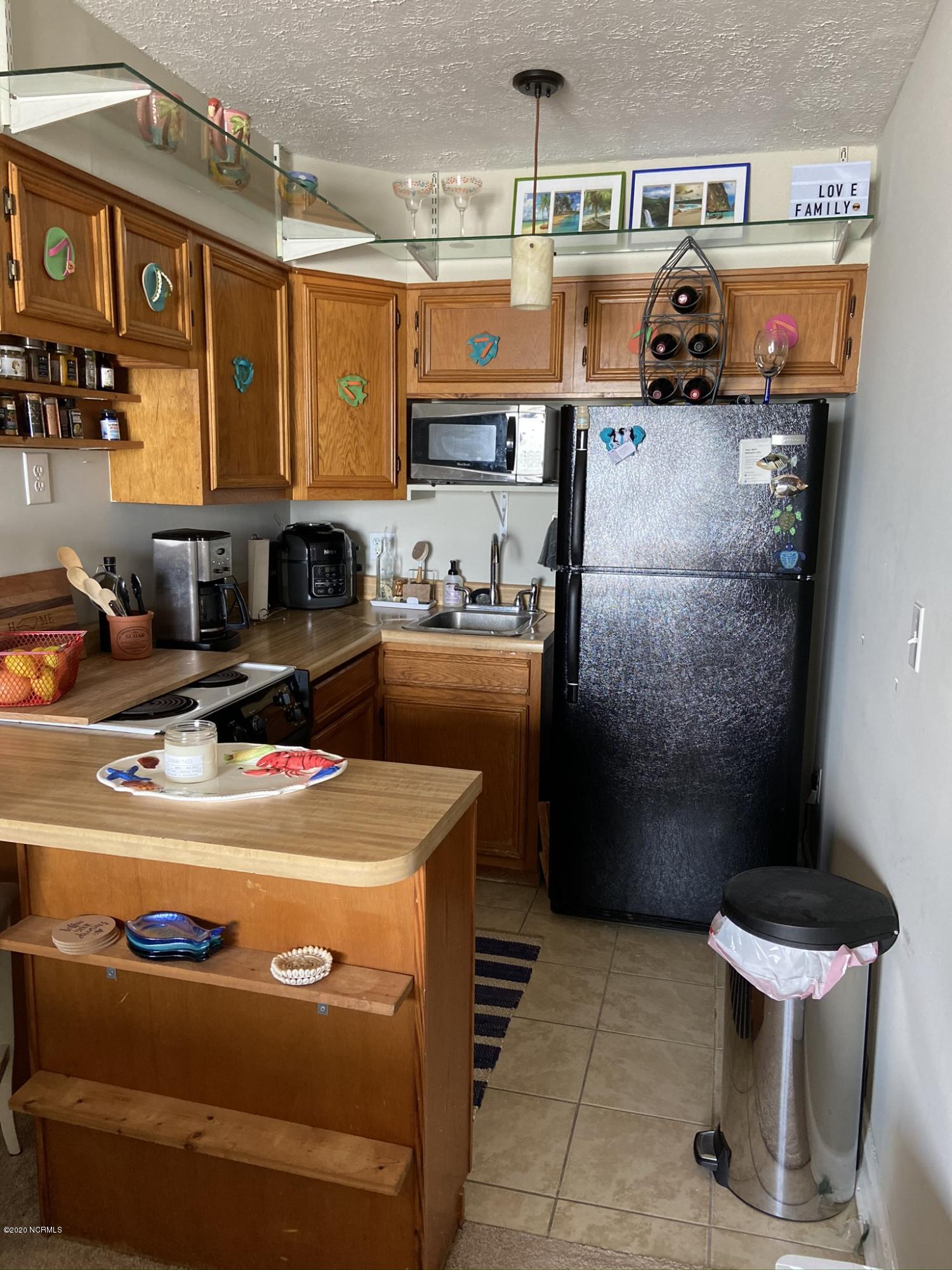 2174 New River Inlet Road, Unit 284 North Topsail Beach, NC 28460 - Photo 8 of 13 Kitchen