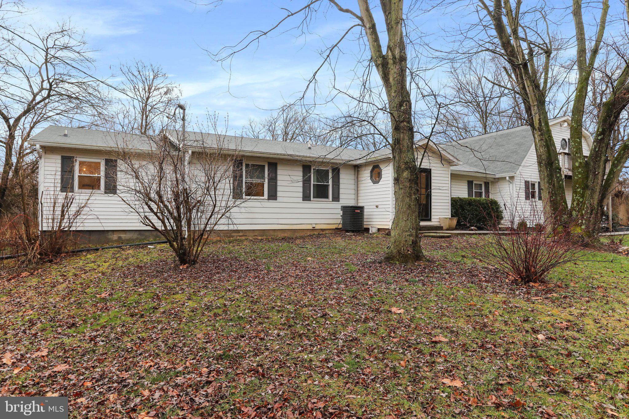 130 Traveller Road Falling Waters, WV 25419 - Photo 4 of 93 Primary home