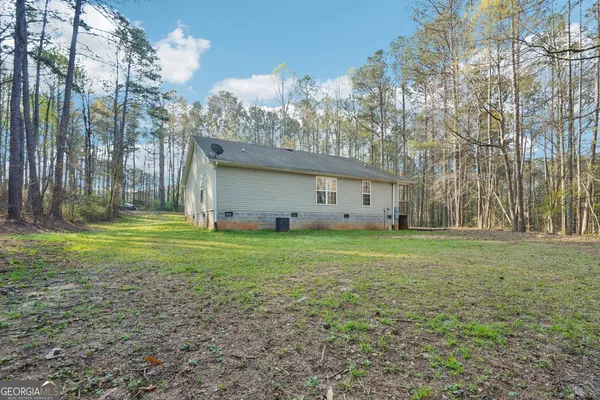 $1,950 | 2024 Fischer Road, Sharpsburg, GA 30277