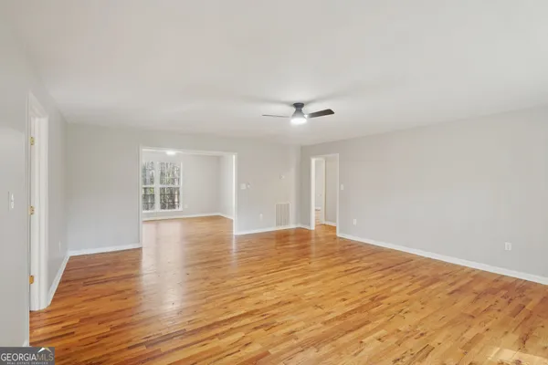 $1,950 | 2024 Fischer Road, Sharpsburg, GA 30277