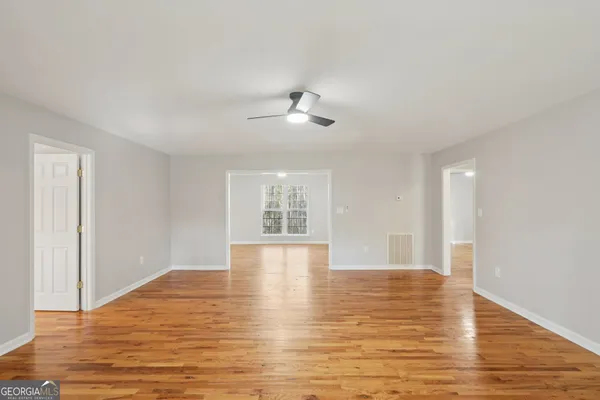 $1,950 | 2024 Fischer Road, Sharpsburg, GA 30277