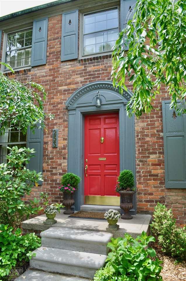253 Moran Road Grosse Pointe Farms, MI 48236 - Photo 2 of 29