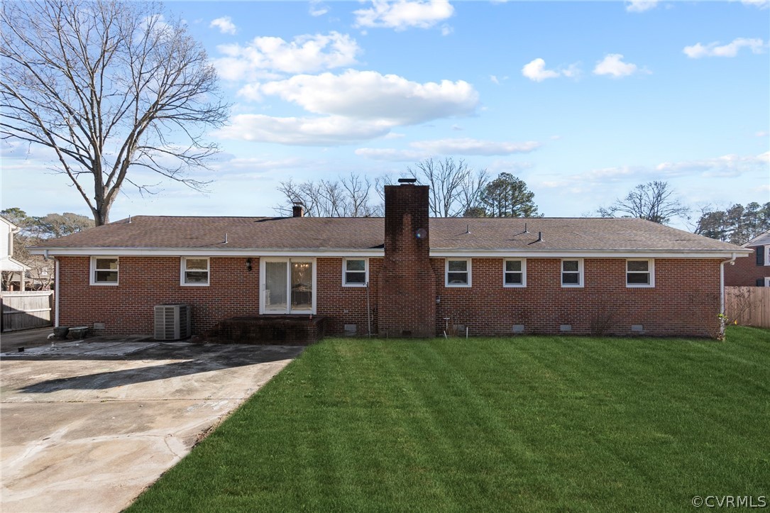 102 Meadowfield Road Yorktown, VA 23692 - Photo 20 of 21 Backyard.