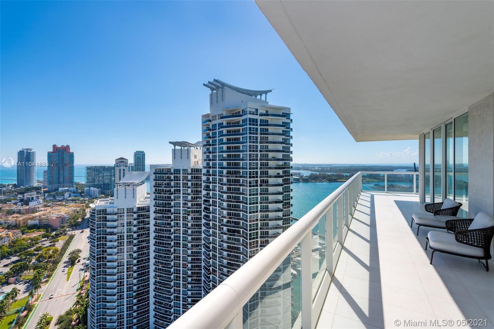 450 Alton Road, Unit 3207 Miami Beach, FL 33139 - Photo 22 of 31 a balcony with view of city
