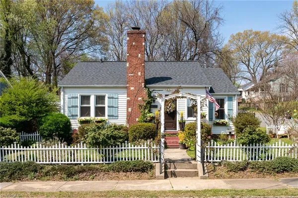 $275,000 | 701 Washington Avenue Southwest, Winston-Salem, NC 27101