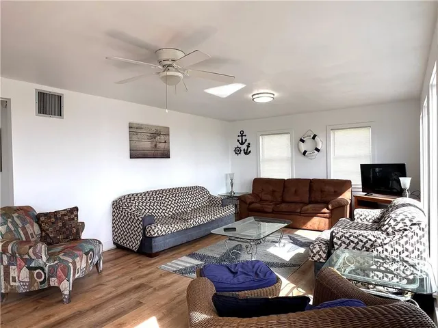 $3,700 | 3598 Highway 1, Grand Isle, LA 70358