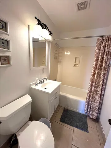 $3,700 | 3598 Highway 1, Grand Isle, LA 70358