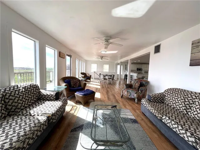 $3,700 | 3598 Highway 1, Grand Isle, LA 70358