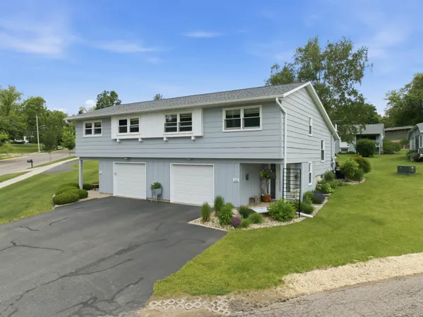 $229,900 | 1530 East Street, Baraboo, WI 53913