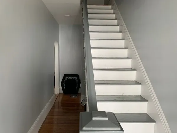 $5,800 | 153 Chestnut Street, Unit 1, Waltham, MA 02453