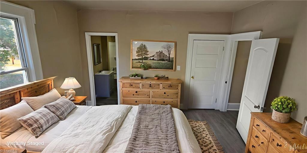 113 Edgeworth Street High Point, NC 27262 - Photo 11 of 24 Primary Bedroom VIRTUALLY STAGED