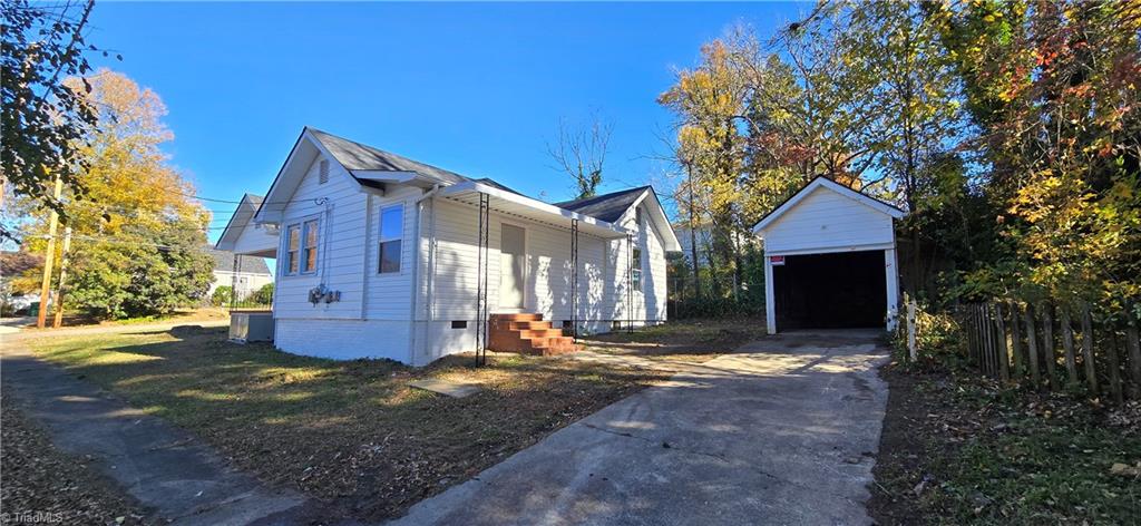 113 Edgeworth Street High Point, NC 27262 - Photo 19 of 24 Rear view of this 3 bedroom, 2 bath updated home with 1 car garage
