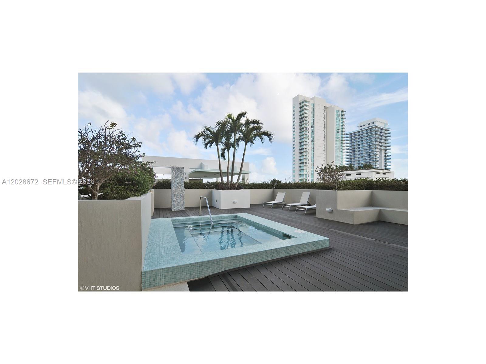 600 Northeast 27th Street, Unit 1504 Miami, FL 33137 - Photo 19 of 20 HOT TUB