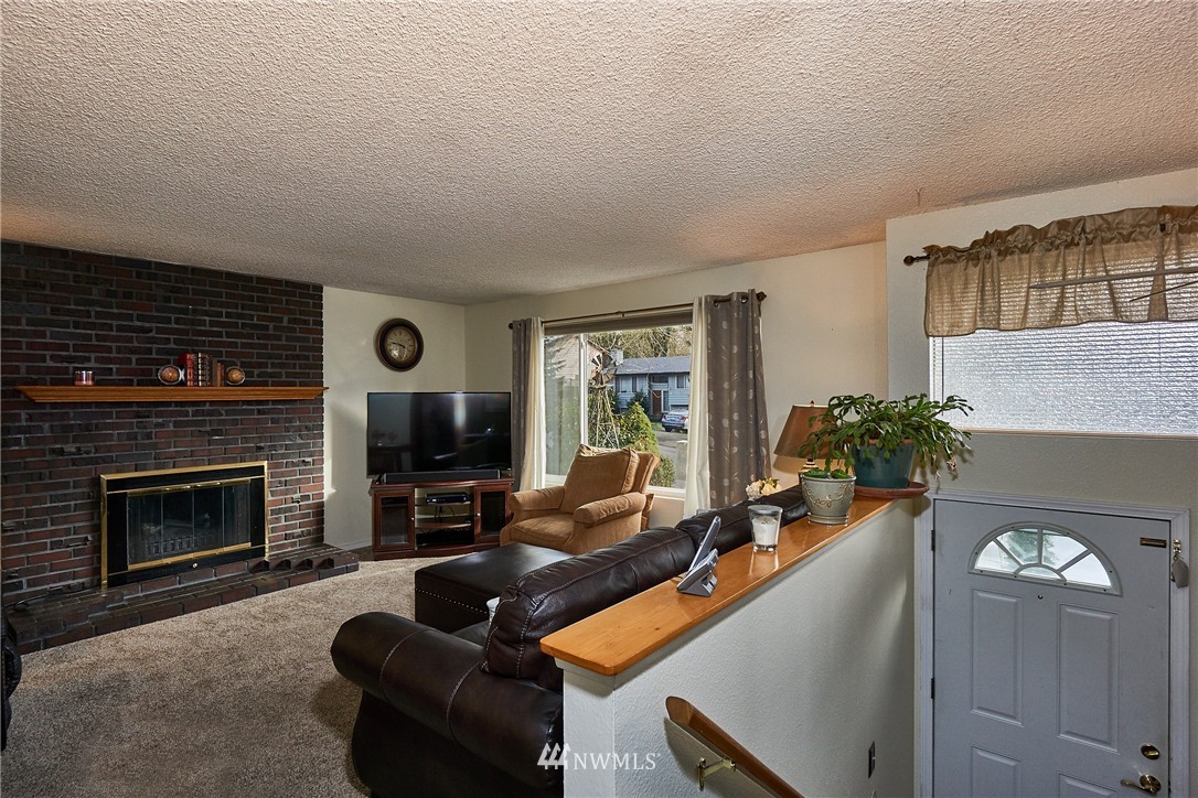 12734 Southeast 191st Place Renton, WA 98058 - Photo 3 of 22