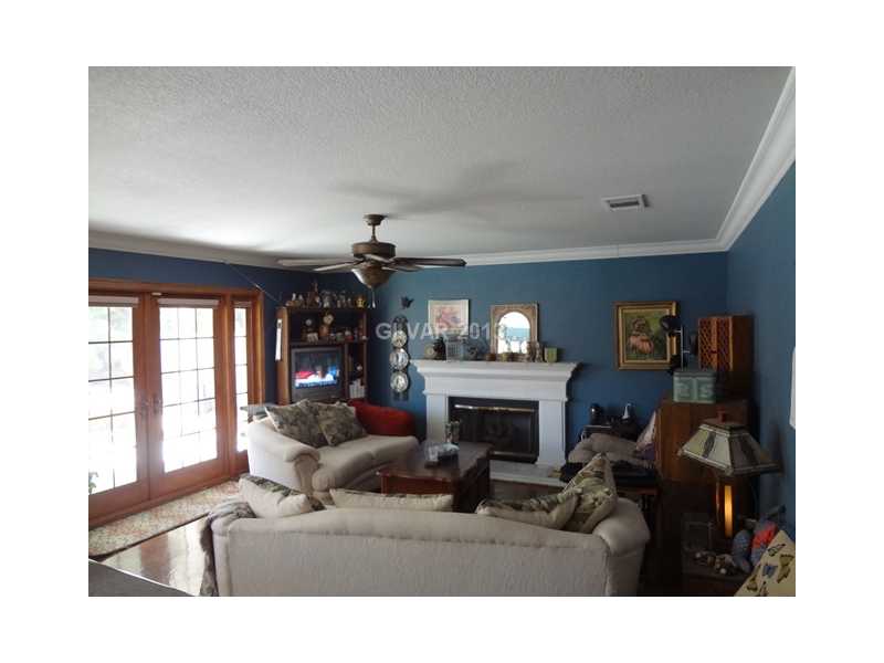 5516 Desert Spring Road Las Vegas, NV 89149 - Photo 11 of 15 Den.