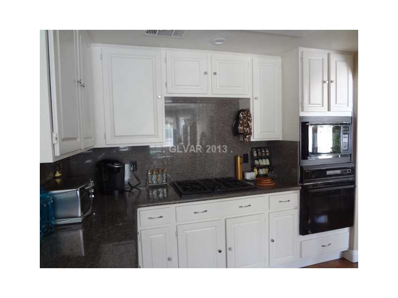 5516 Desert Spring Road Las Vegas, NV 89149 - Photo 3 of 15 Kitchen.