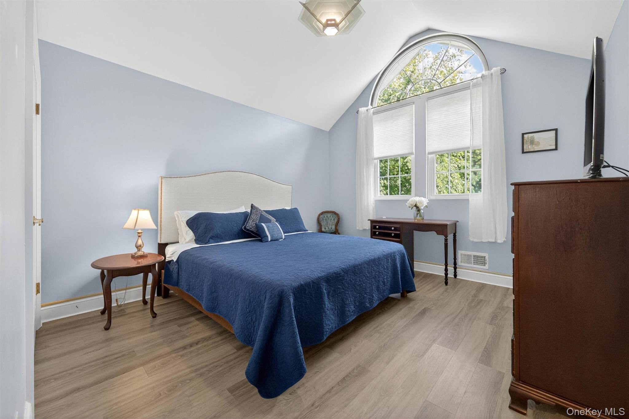 40 Nottingham Way Mahopac, NY 10541 - Photo 23 of 43 Bedroom 2