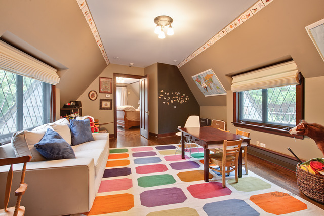 205 Franklin Road Glencoe, IL 60022 - Photo 16 of 25 a outdoor space with lots of furniture and rug