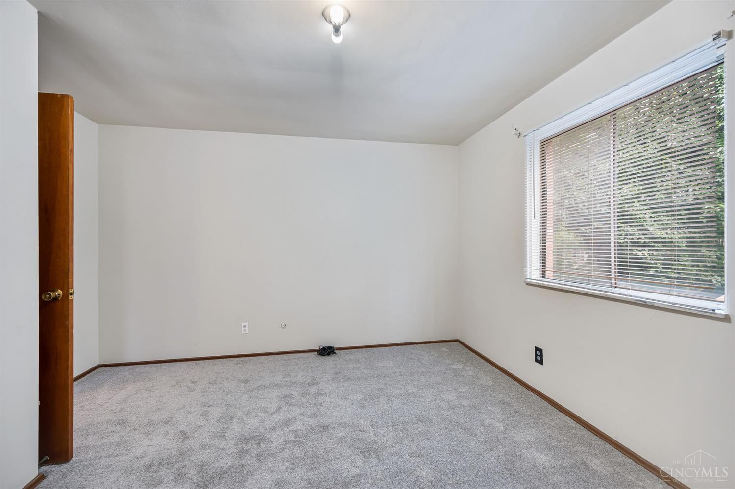 2956 Ferguson Road Cincinnati, OH 45238 - Photo 20 of 27 Gallery Image 20