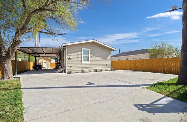 204 Lovely Way Avenue, Pharr, TX 78577