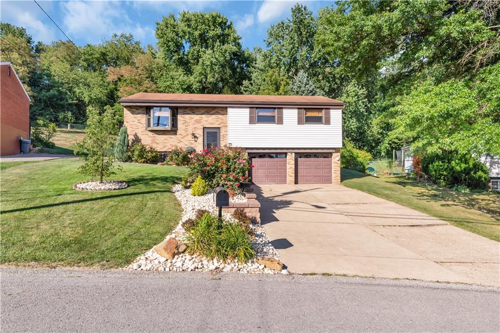 1009 Fiddleback Drive McKees Rocks, PA 15136 - Photo 1 of 23 1009 FIDDLEBACK DRIVE
