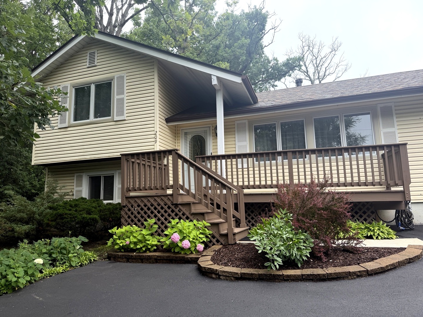 209 North Rivers Drive Lake Bluff, IL 60044 - Photo 5 of 43