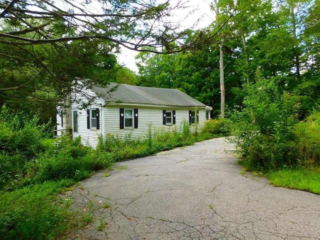 96 Manchaug Road Sutton, MA 01590 - Photo 6 of 13 Gallery Image 6