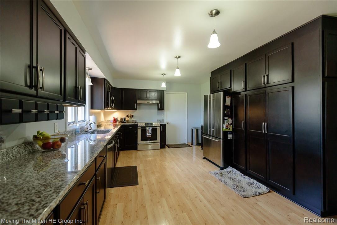 45850 Hull Road Belleville, MI 48111 - Photo 4 of 59 MTM_45850_hull-23.jpg