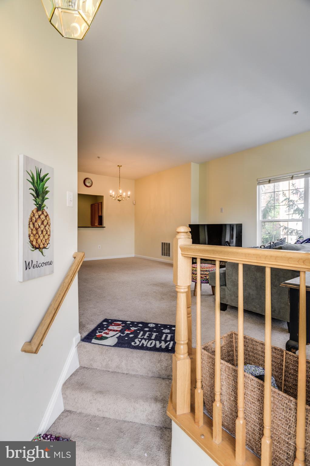 3306 Yellow Flower Road Laurel, MD 20724 - Photo 2 of 30 Entrance/Foyer