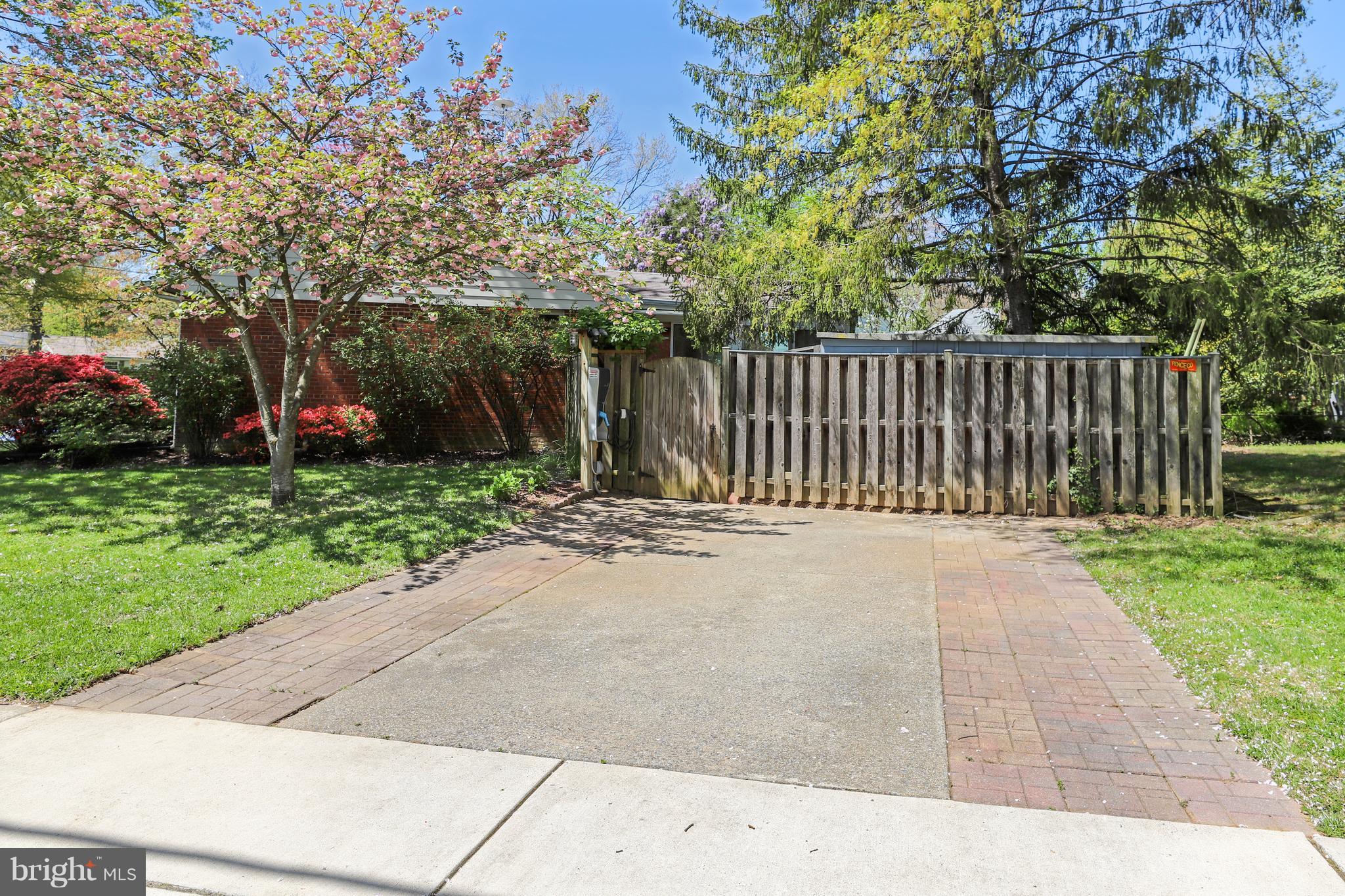 10300 Inwood Avenue Silver Spring, MD 20902 - Photo 29 of 30 Exterior (General)