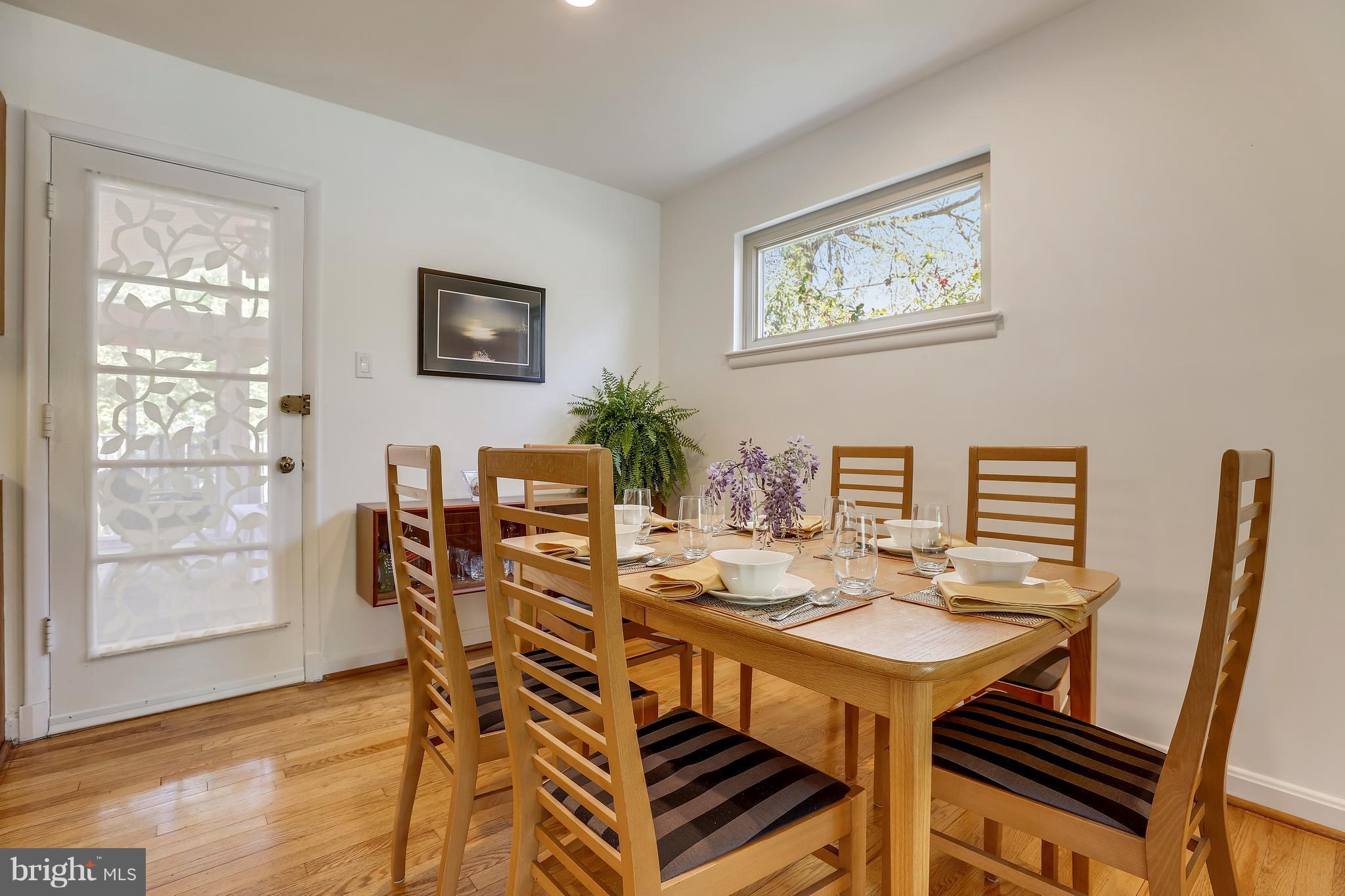 10300 Inwood Avenue Silver Spring, MD 20902 - Photo 6 of 30 Dining Room