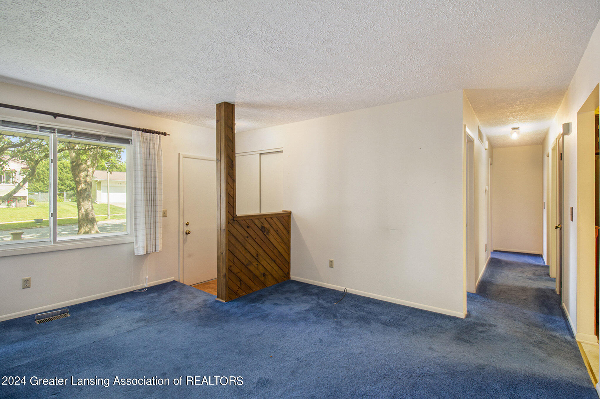 2411 Byrnes Road Lansing, MI 48906 - Photo 6 of 21 006_img_6257