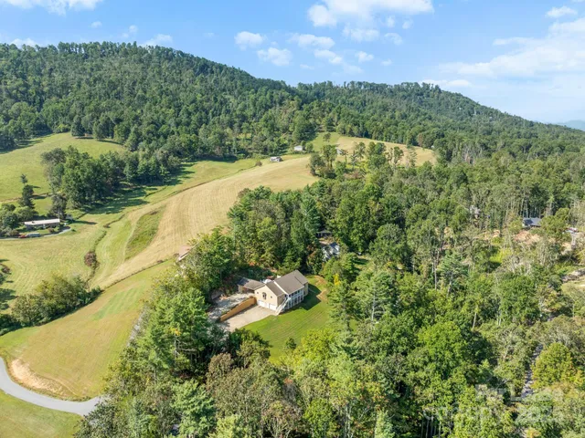 $3,500 | 24 Lamplighter Lane, Weaverville, NC 28787