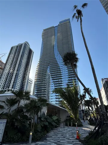 $3,700 | 888 Biscayne Boulevard, Unit 4302, Miami, FL 33132