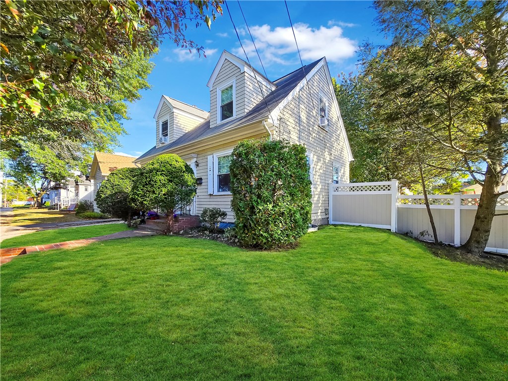 40 Rialto Street Providence, RI 02908 - Photo 2 of 23 Gallery Image 2