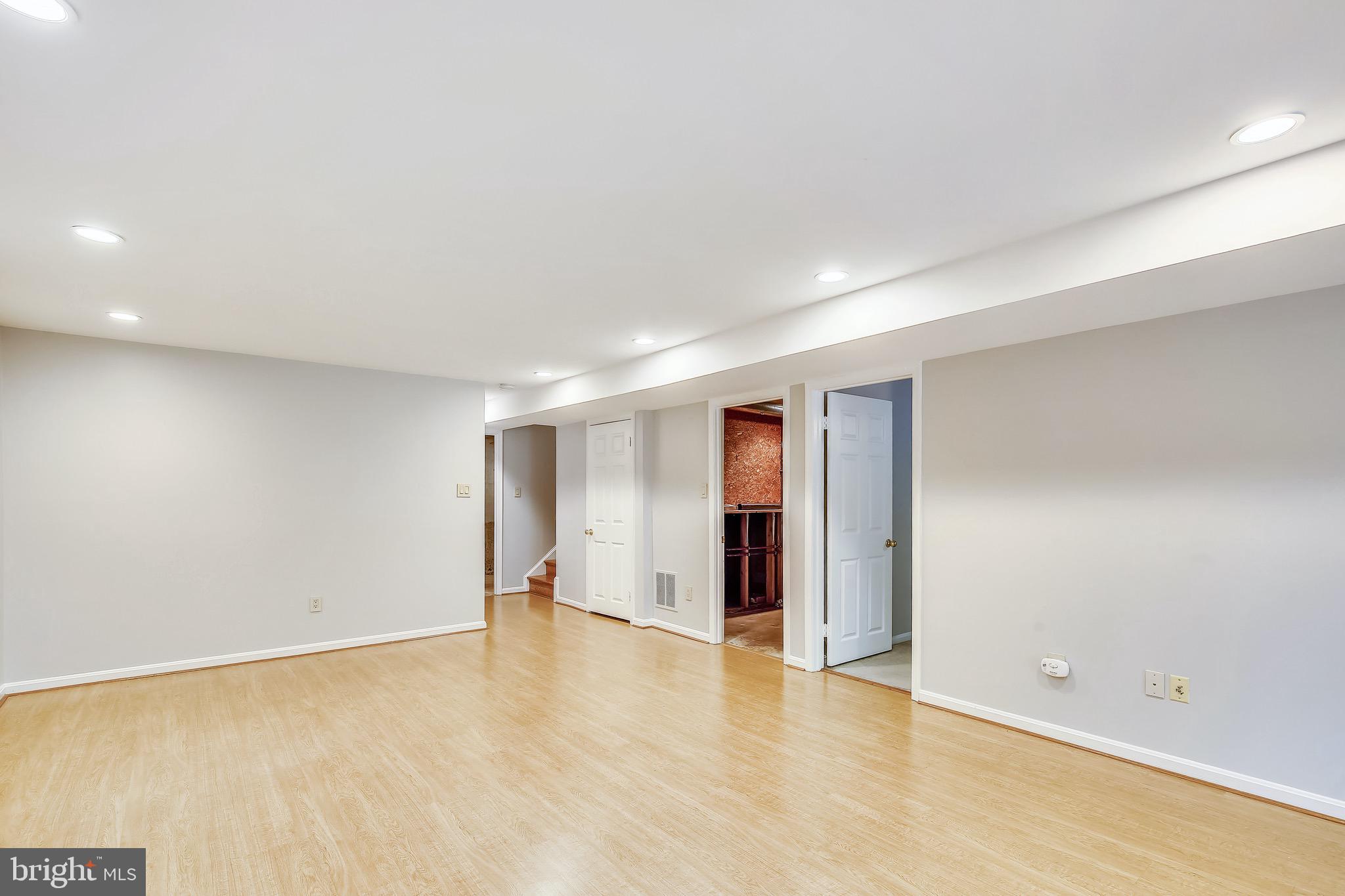 1530 Deer Point Way Reston, VA 20194 - Photo 28 of 42 a view of an empty room