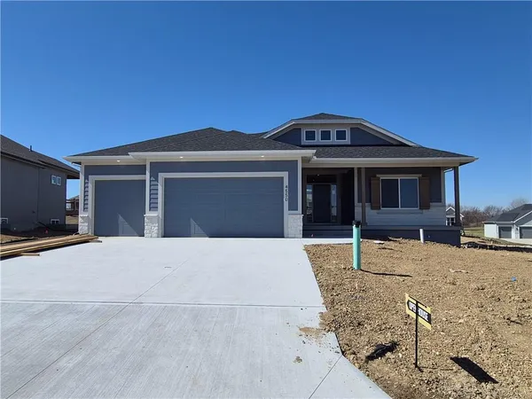 $609,950 | 4550 North 145th Terrace, Basehor, KS 66007