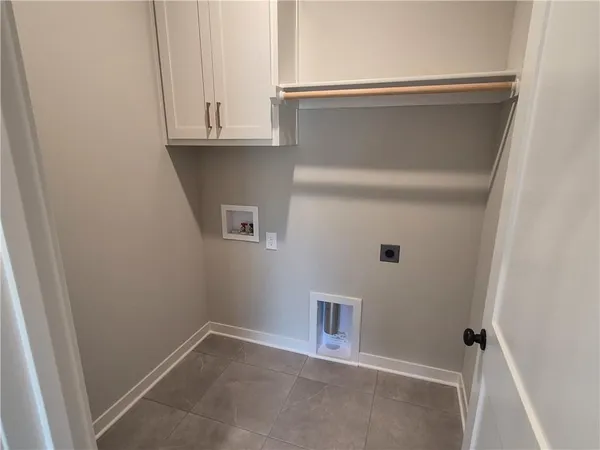 $609,950 | 4550 North 145th Terrace, Basehor, KS 66007