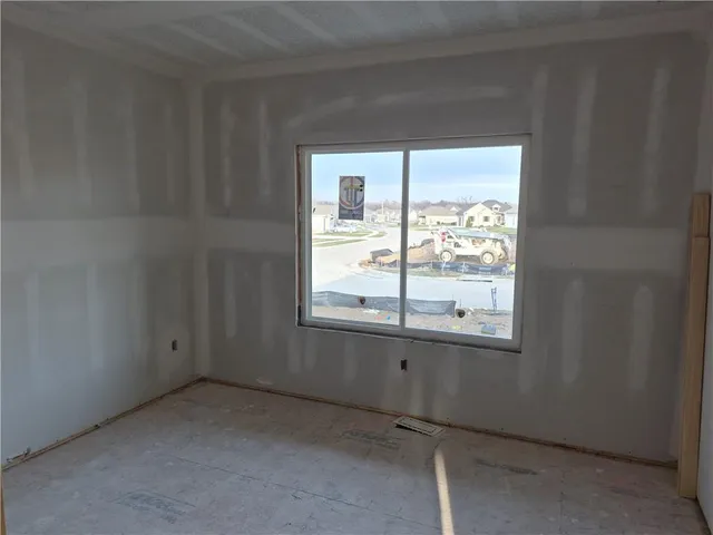 $609,950 | 4550 North 145th Terrace, Basehor, KS 66007