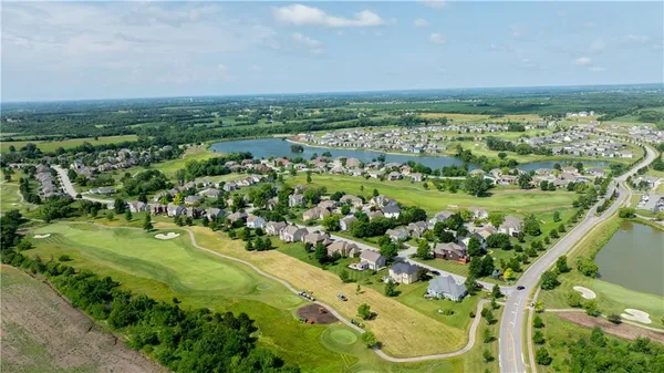 $609,950 | 4550 North 145th Terrace, Basehor, KS 66007
