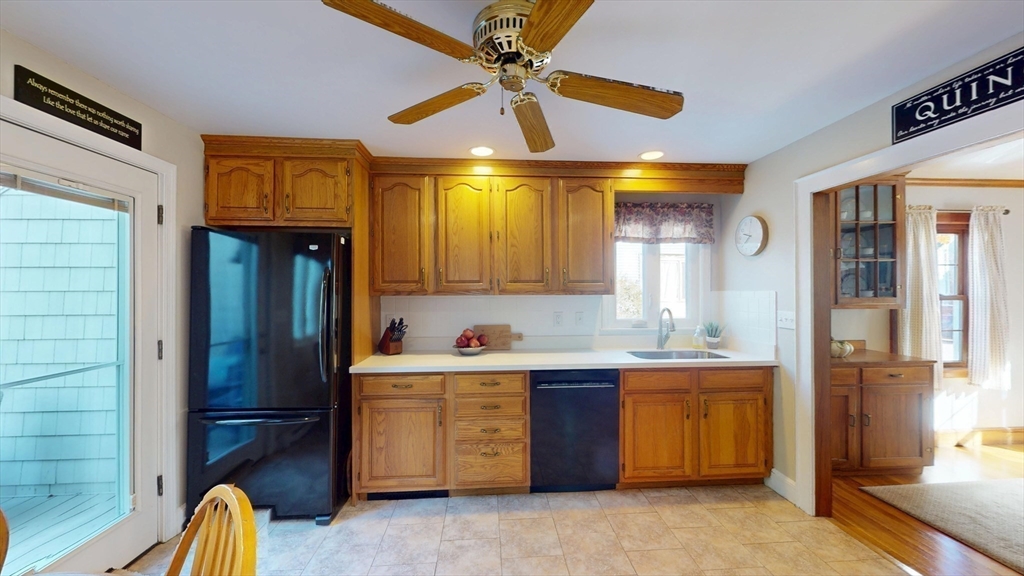 37 Hobomack Road Quincy, MA 02169 - Photo 14 of 41 Gallery Image 14