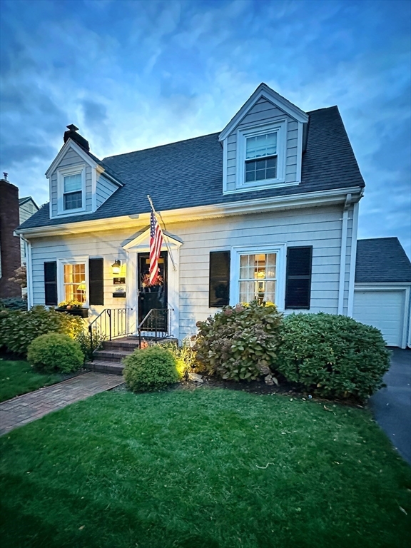 37 Hobomack Road Quincy, MA 02169 - Photo 3 of 41 Gallery Image 3