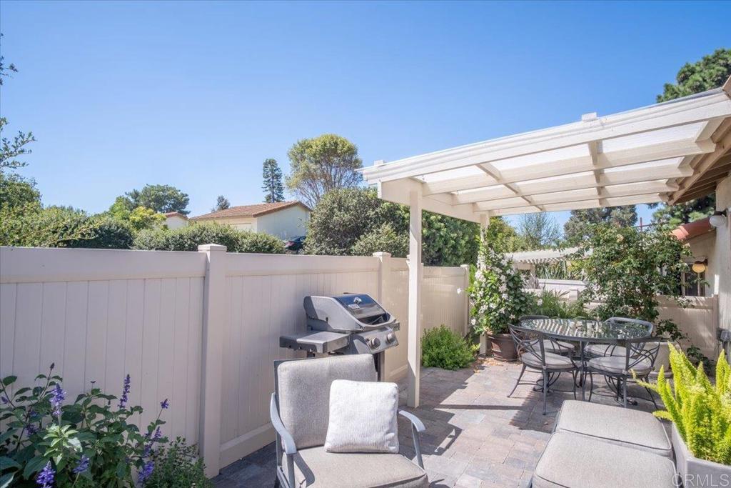 1716 Kellington Place Encinitas, CA 92024 - Photo 19 of 38