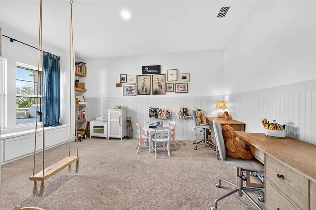 $735,000 | 402 Kiowa Drive West, Gainesville, TX 76240