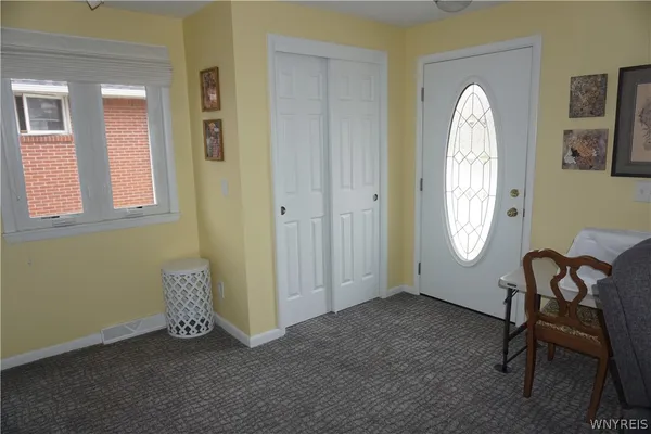 $259,900 | 87 Greenhill Terrace, West Seneca, NY 14224