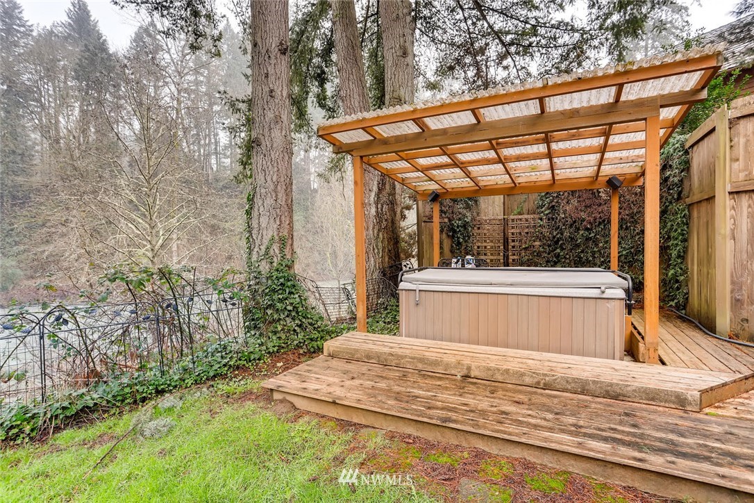 3427 Southeast 7th Street Renton, WA 98058 - Photo 32 of 32 a view of outdoor space and yard
