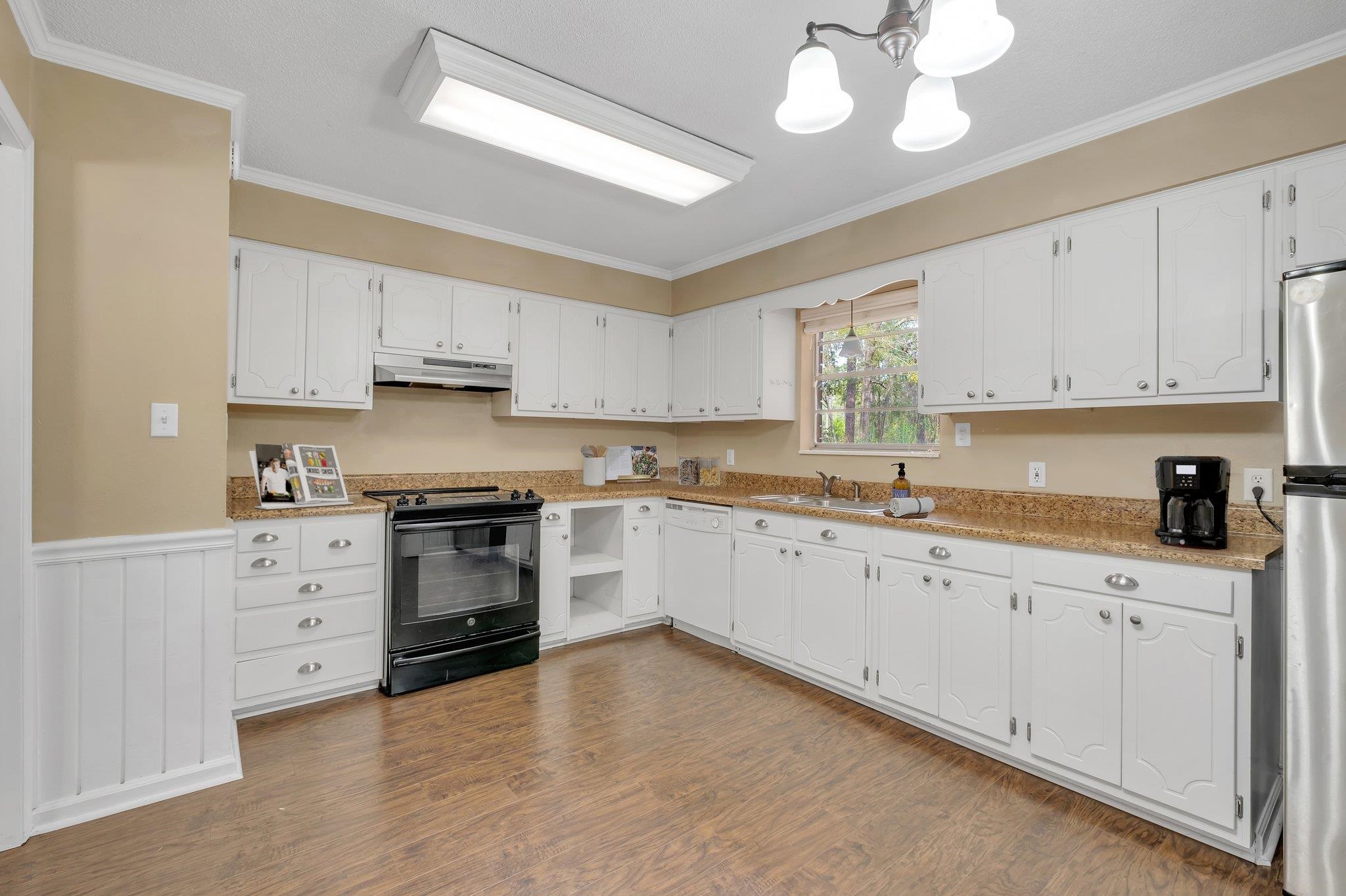 2040 Page Road Tallahassee, FL 32305 - Photo 7 of 28