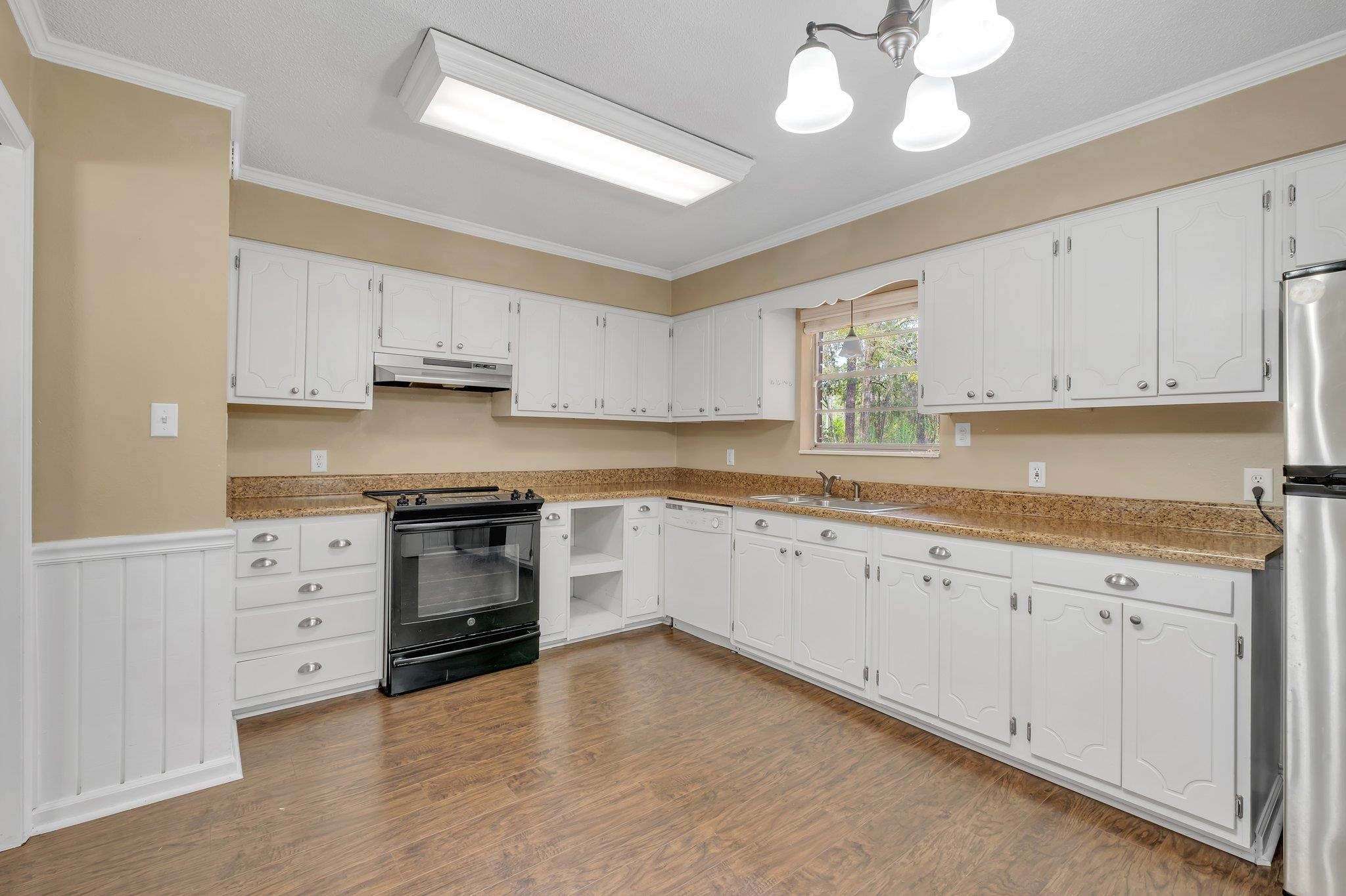 2040 Page Road Tallahassee, FL 32305 - Photo 8 of 28
