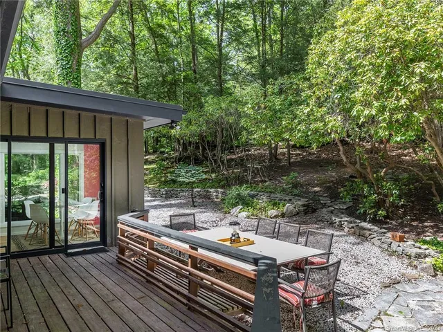 a outdoor view with a sitting space