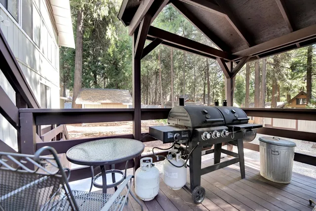 $669,000 | 4381 Park Woods Drive, Pollock Pines, CA 95726